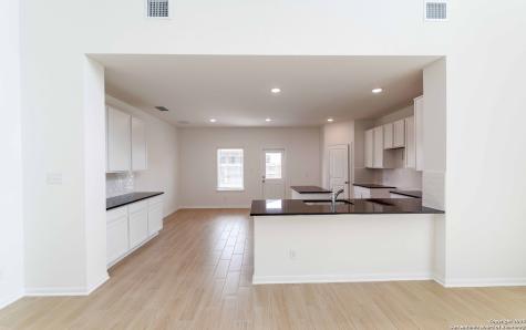 1236 Sweden Seguin TX 78155