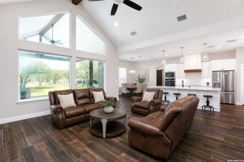 209 Gentle Breeze Floresville TX 78114