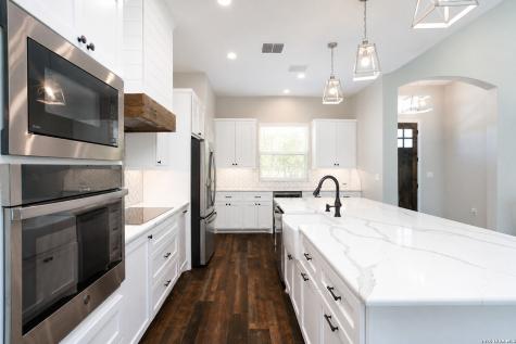 209 Gentle Breeze Floresville TX 78114