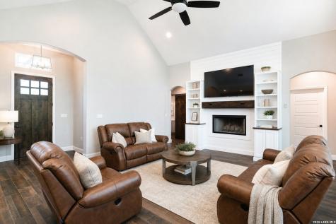 209 Gentle Breeze Floresville TX 78114