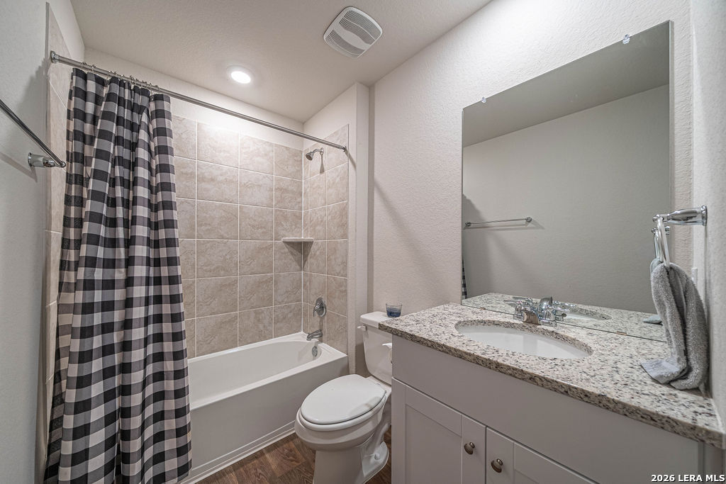 105 Chipping Alley Floresville TX 78114