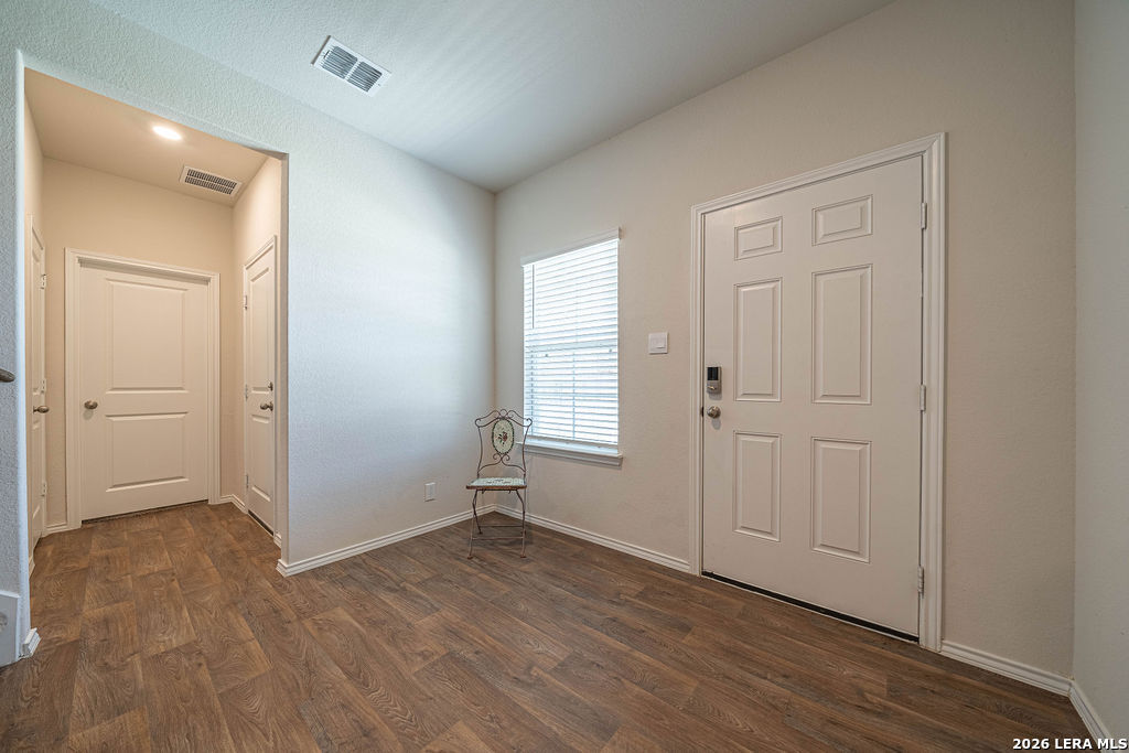 105 Chipping Alley Floresville TX 78114