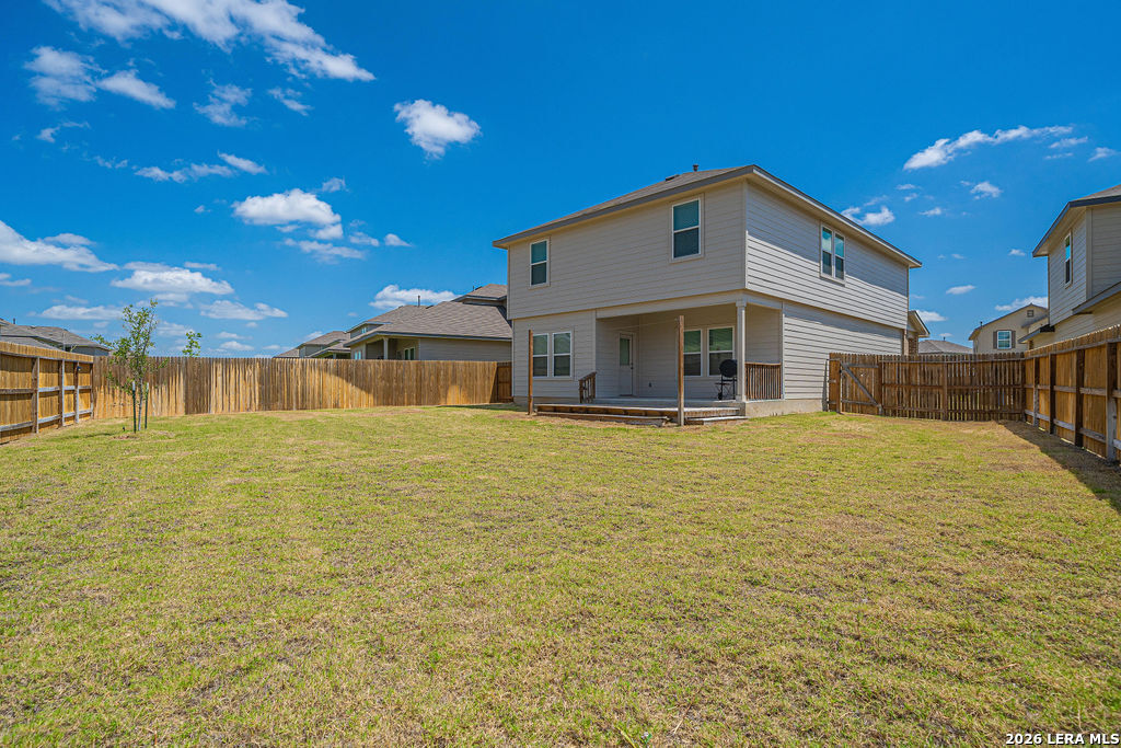 105 Chipping Alley Floresville TX 78114