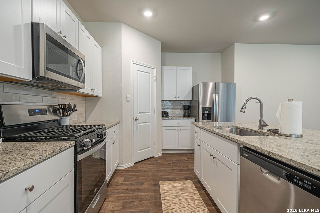 105 Chipping Alley Floresville TX 78114