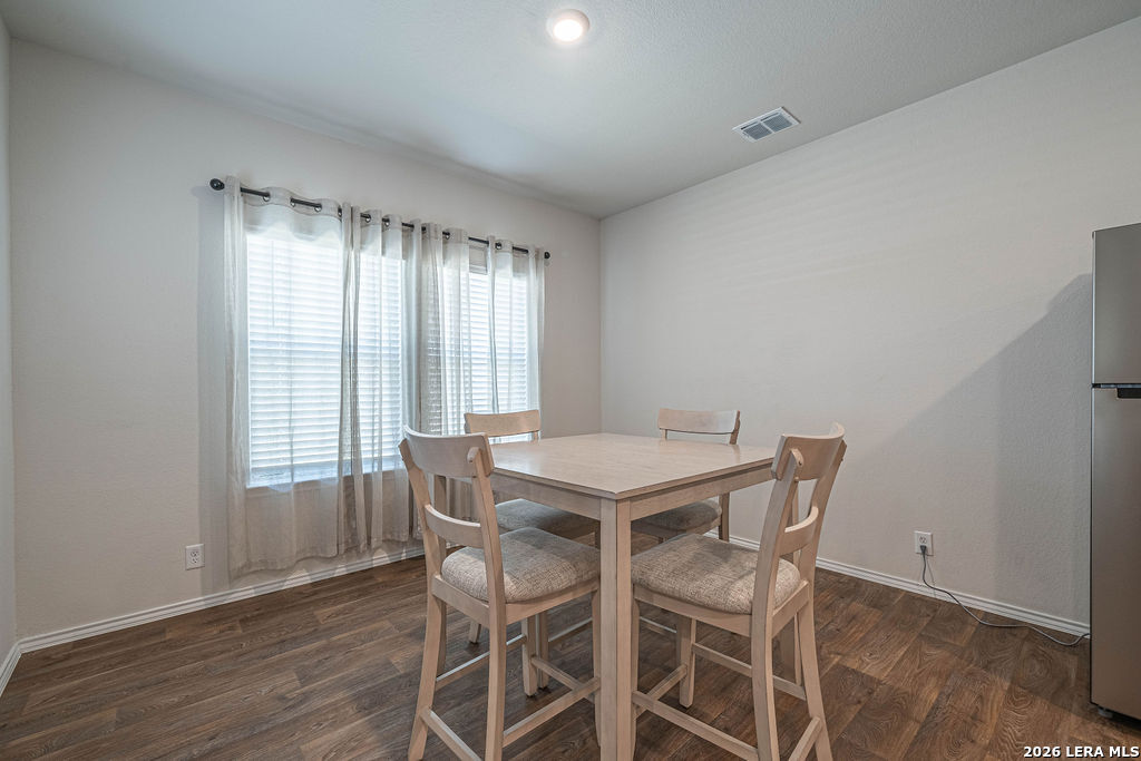 105 Chipping Alley Floresville TX 78114