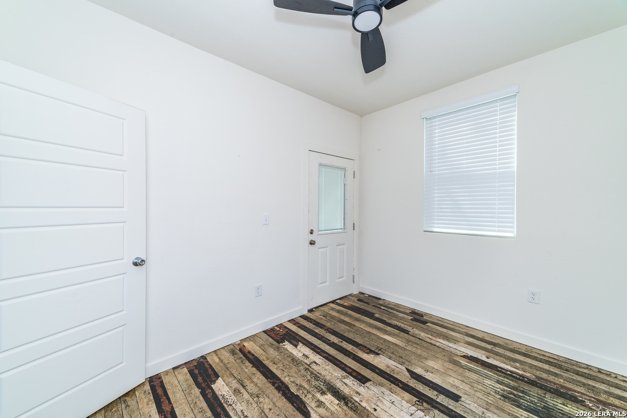 930 W Ridgewood Court San Antonio TX 78201