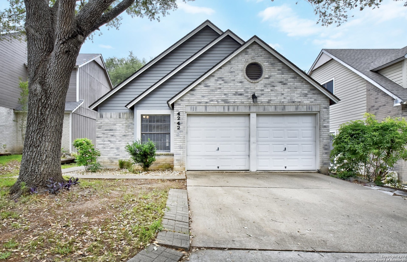 4242 Shady Tree Lane San Antonio TX 78247