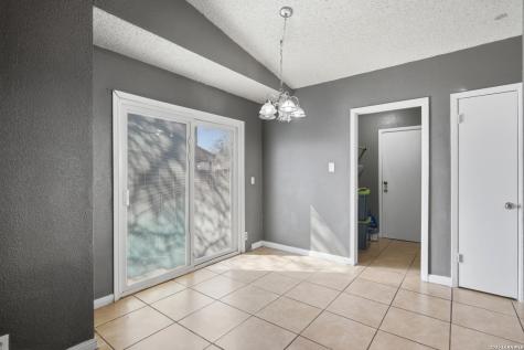 6086 Glacier Sun San Antonio TX 78244
