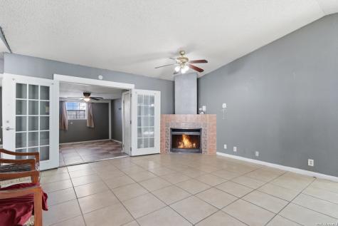 6086 Glacier Sun San Antonio TX 78244