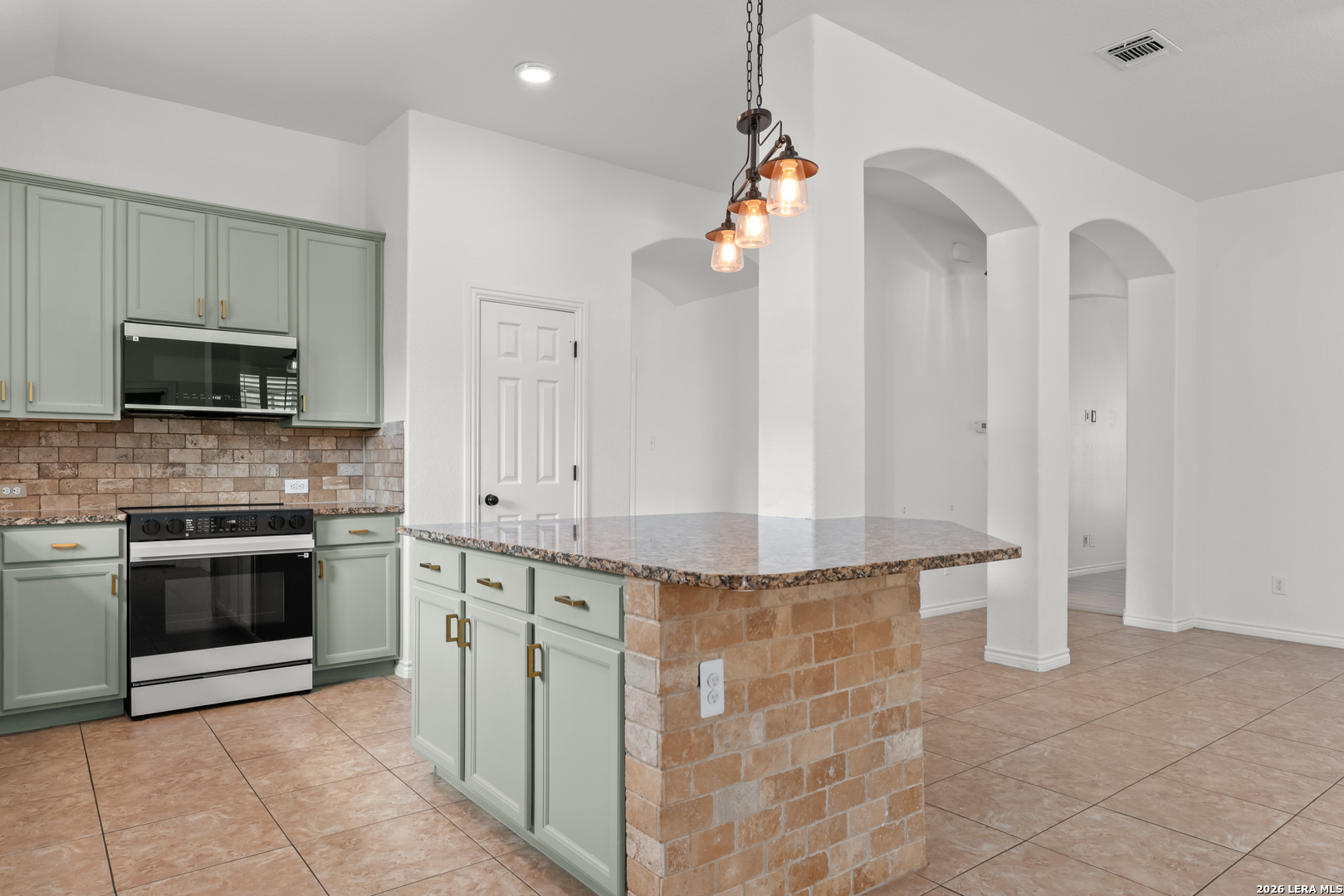 2747 Trinity Glade San Antonio TX 78261