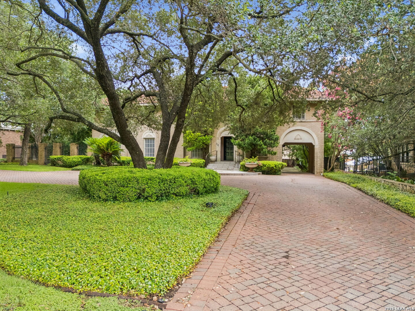 110 Geneseo Road Terrell Hills TX 78209