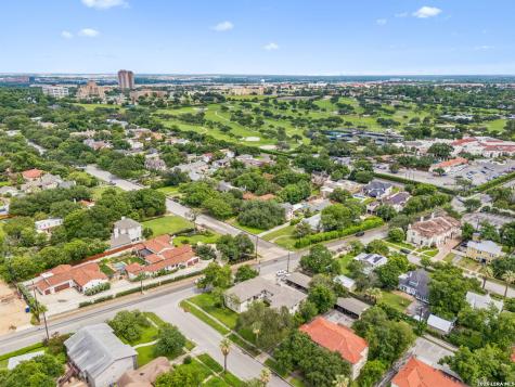 110 Geneseo Road Terrell Hills TX 78209