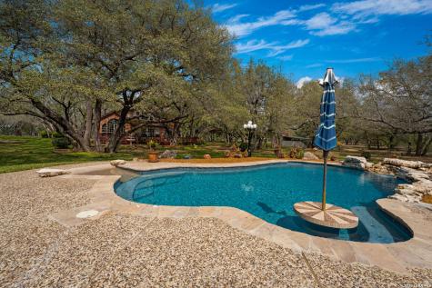 230 Shamrock Floresville TX 78114