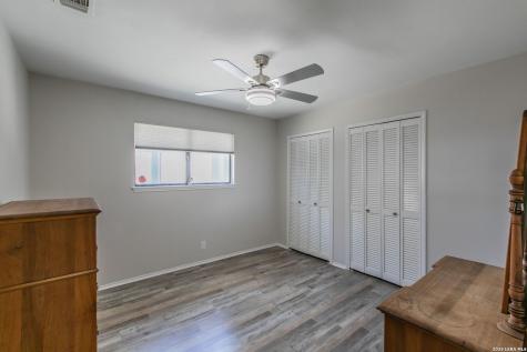 3010 View Oak San Antonio TX 78232