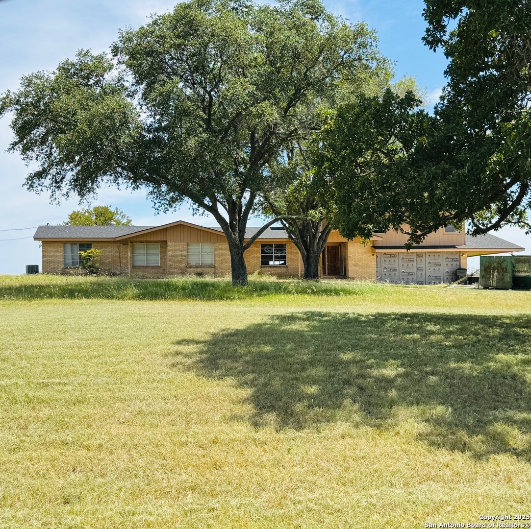 315 Southwind Loop Seguin TX 78155