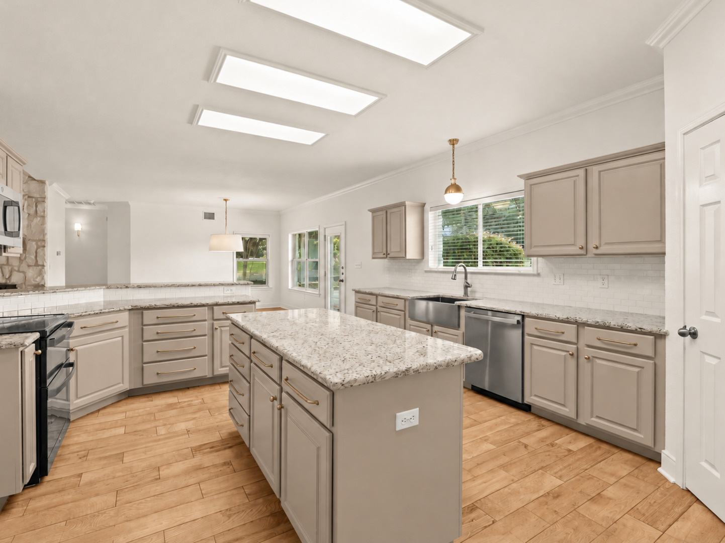 8727 Paseo Oaks San Antonio TX 78255
