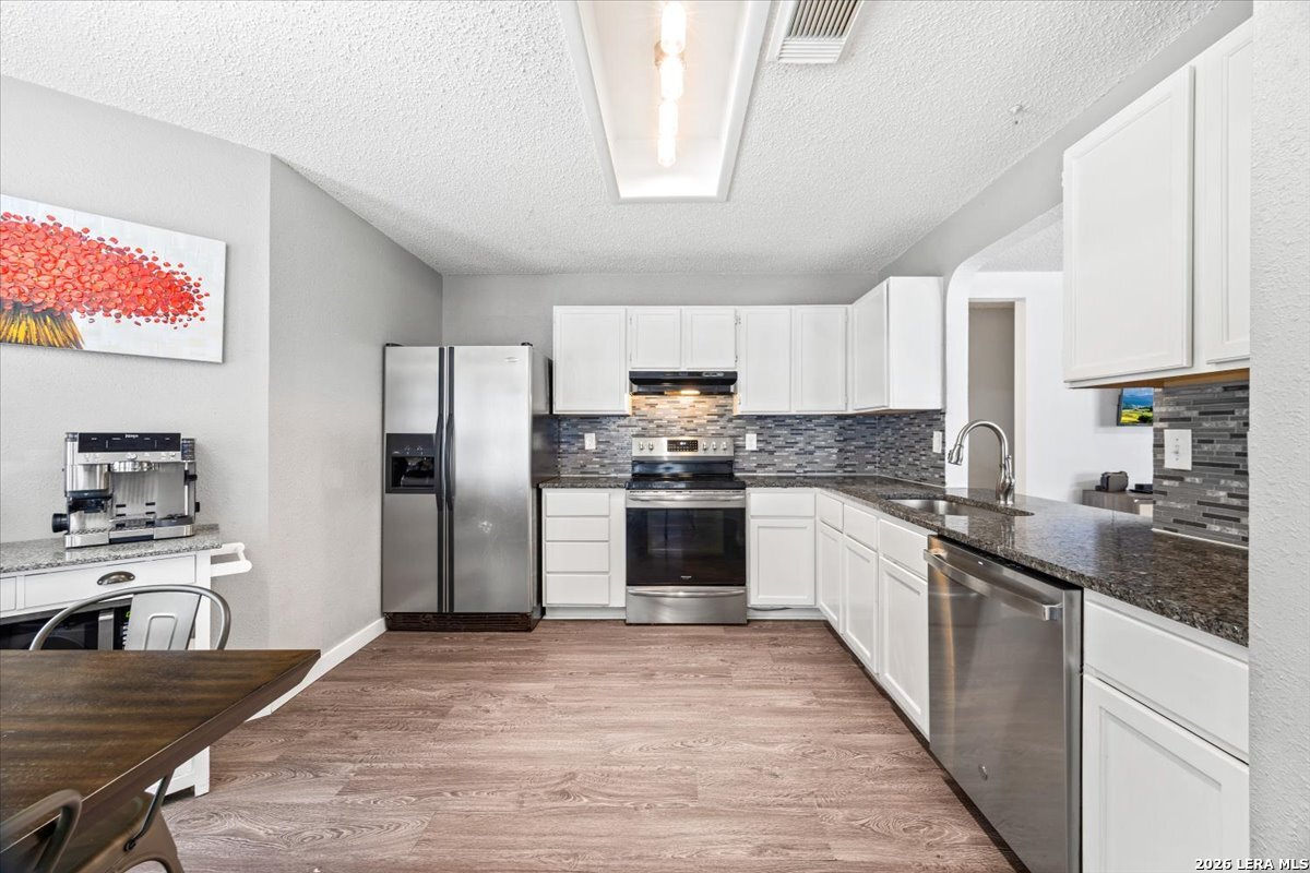 13354 Greenstone San Antonio TX 78249