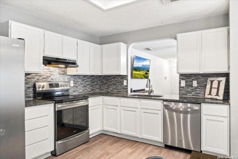 13354 Greenstone San Antonio TX 78249