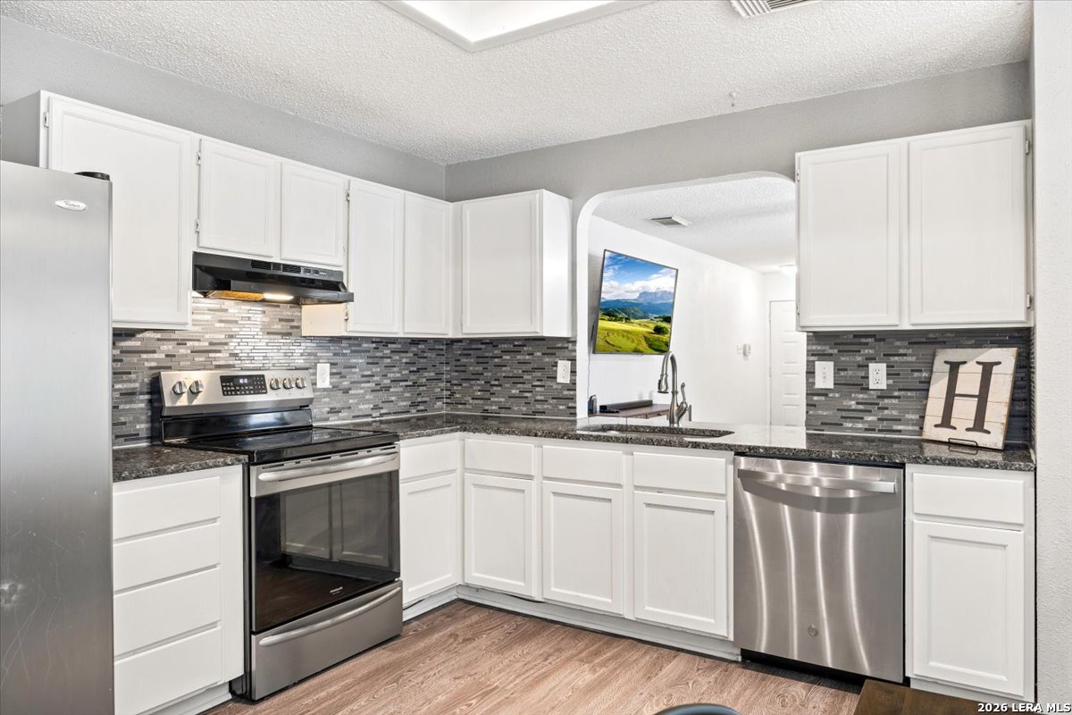 13354 Greenstone San Antonio TX 78249