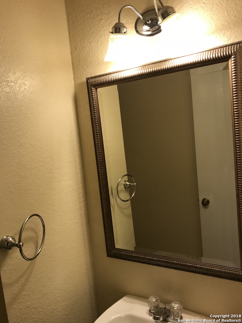 131 Booker Palm San Antonio TX 78239