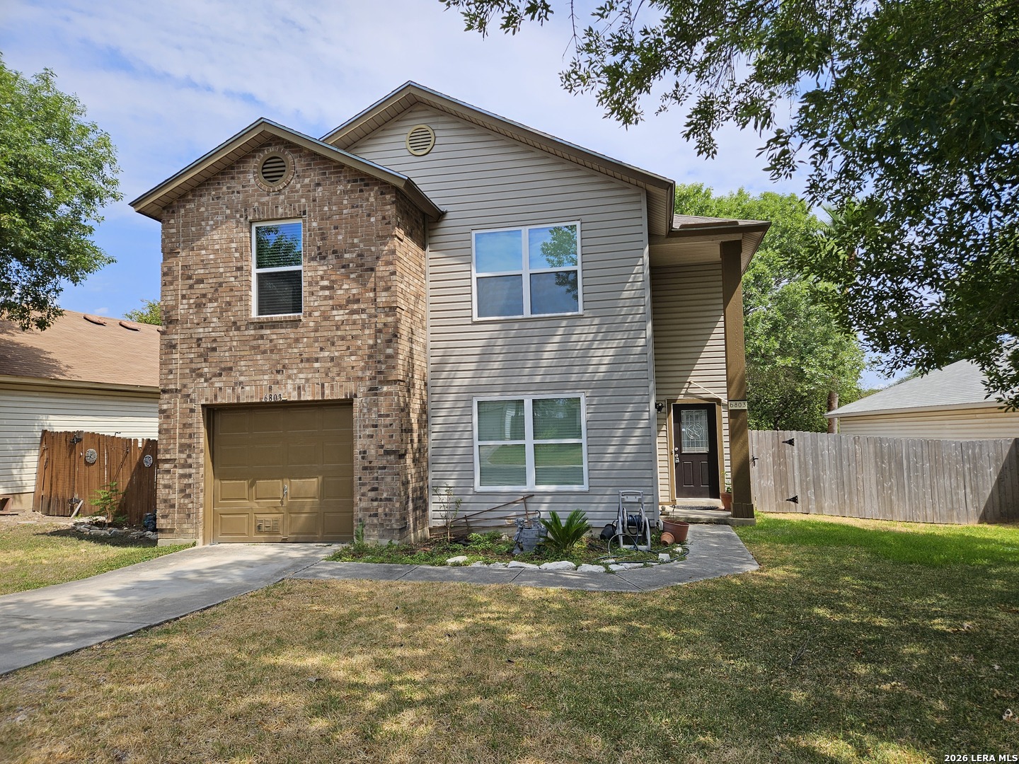 6803 Honeyridge Lane San Antonio TX 78239