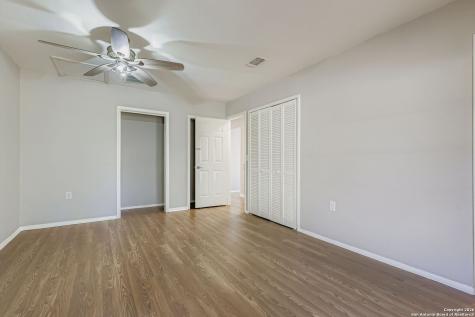 5723 Sky Country San Antonio TX 78247