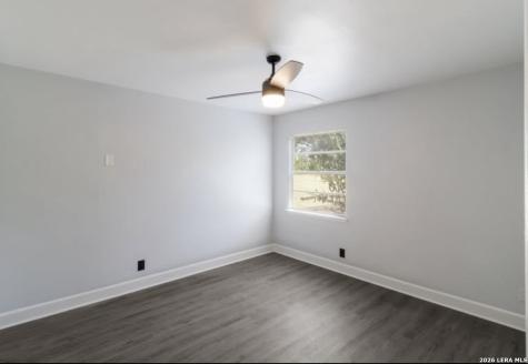 5846 Castle Lake San Antonio TX 78218