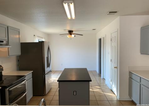 9818 Copper Elm Converse TX 78109