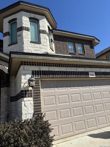 15206 Comanche Gard San Antonio TX 78233
