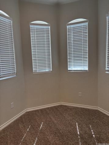 15206 Comanche Gard San Antonio TX 78233