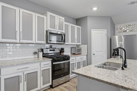 21258 Watercourse San Antonio TX 78266