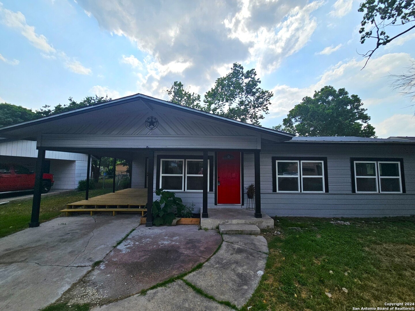 2210 Louise Street Seguin TX 78155