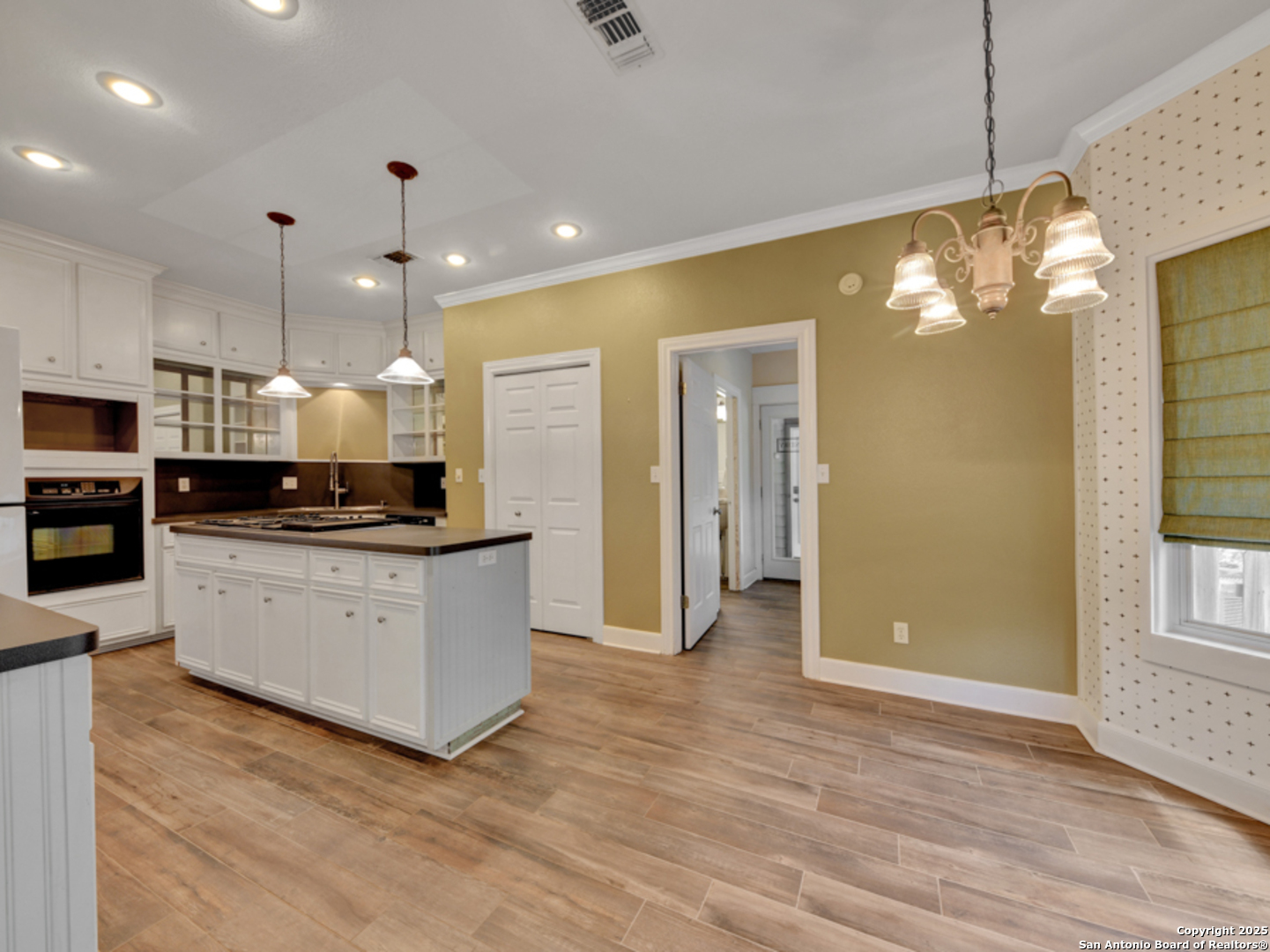 1210 Whispering Woods New Braunfels TX 78132
