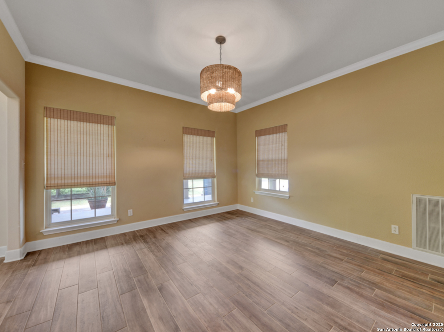 1210 Whispering Woods New Braunfels TX 78132