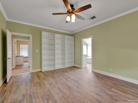1210 Whispering Woods New Braunfels TX 78132