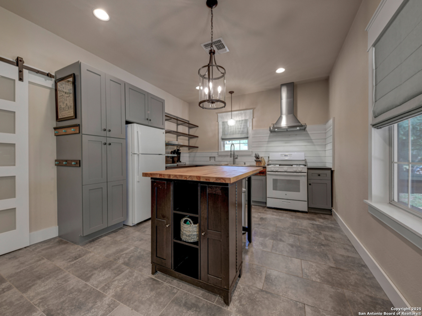 1210 Whispering Woods New Braunfels TX 78132