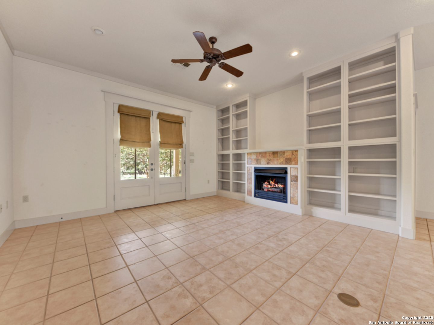 1210 Whispering Woods New Braunfels TX 78132