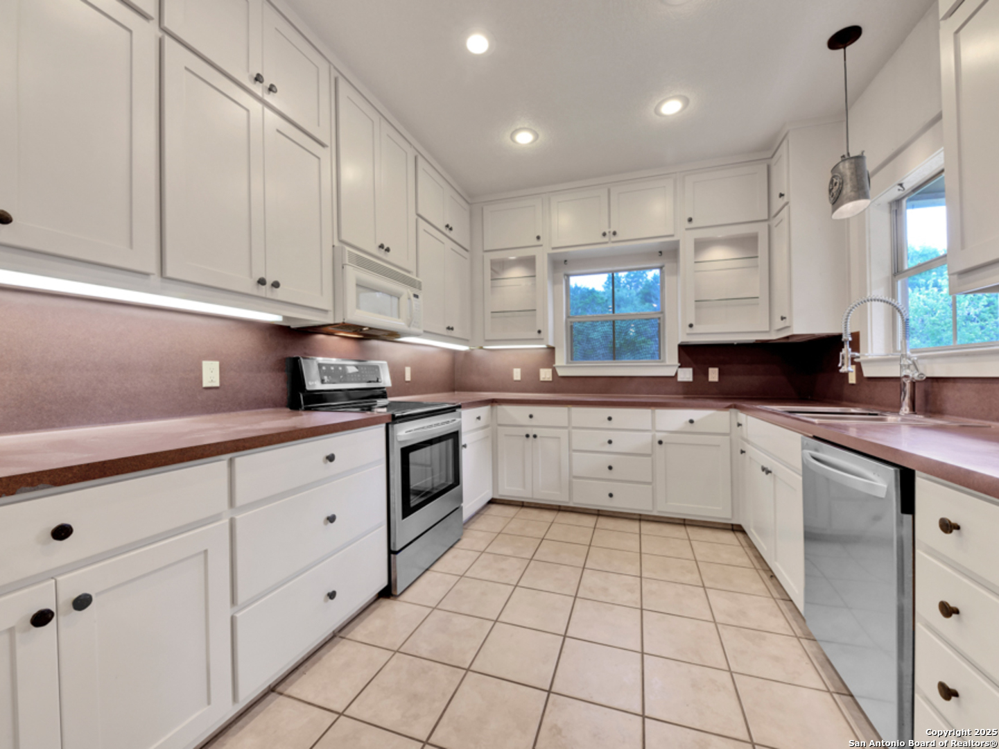 1210 Whispering Woods New Braunfels TX 78132