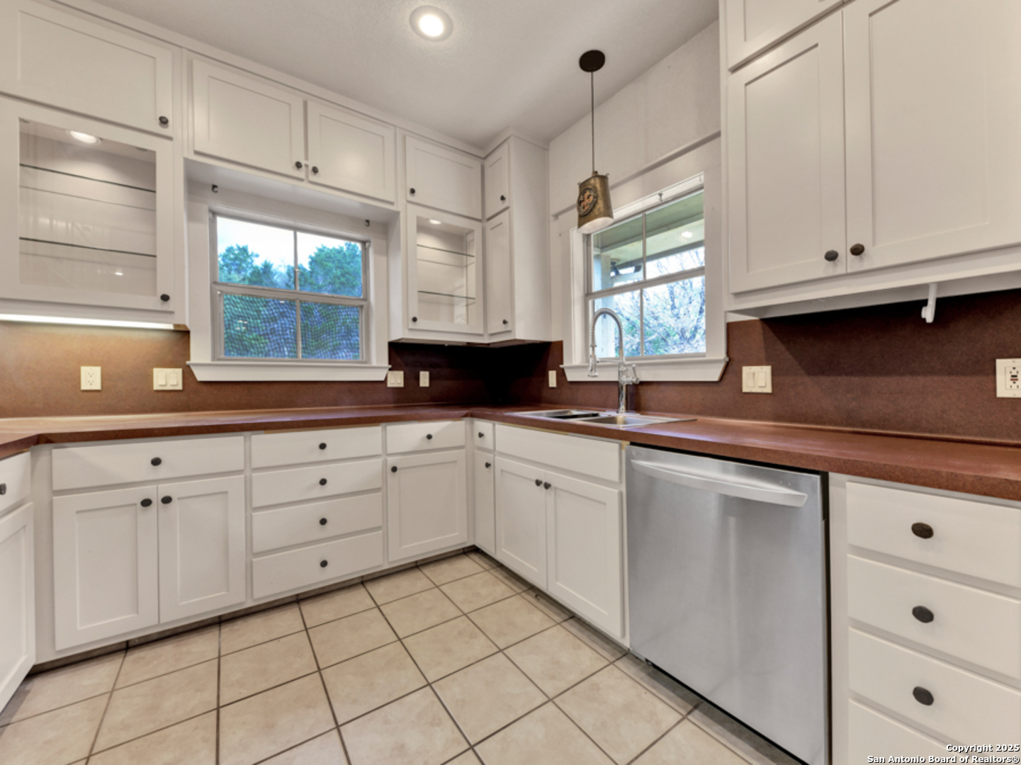 1210 Whispering Woods New Braunfels TX 78132