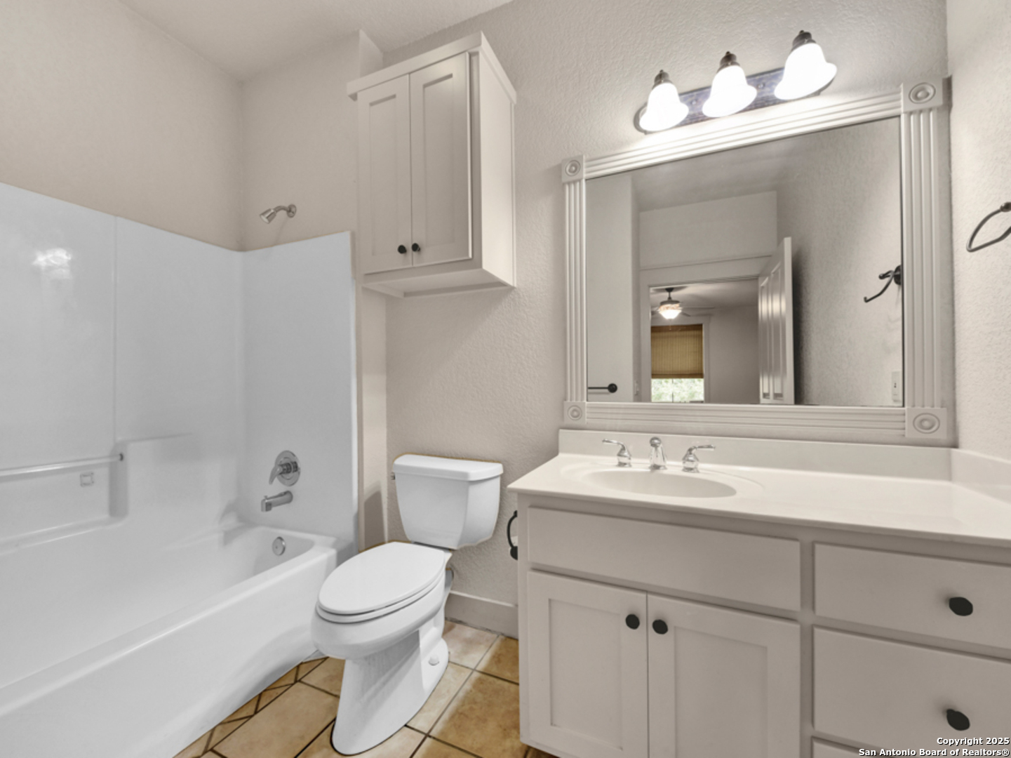 1210 Whispering Woods New Braunfels TX 78132