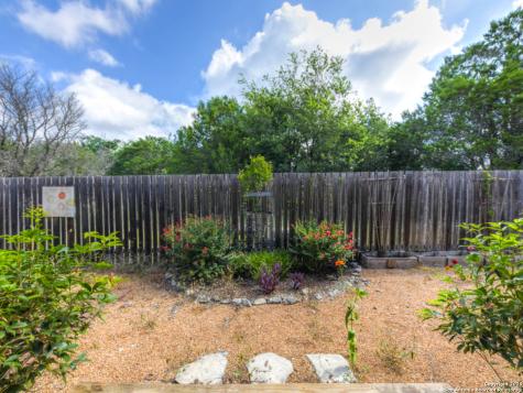 1210 Whispering Woods New Braunfels TX 78132