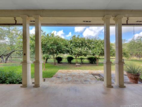 1210 Whispering Woods New Braunfels TX 78132