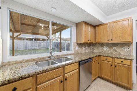 5914 Freemans Farm San Antonio TX 78233