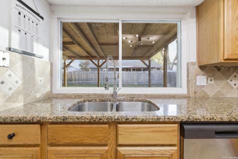 5914 Freemans Farm San Antonio TX 78233