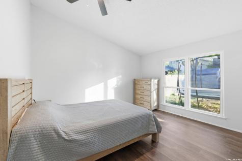5914 Freemans Farm San Antonio TX 78233