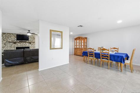 5914 Freemans Farm San Antonio TX 78233