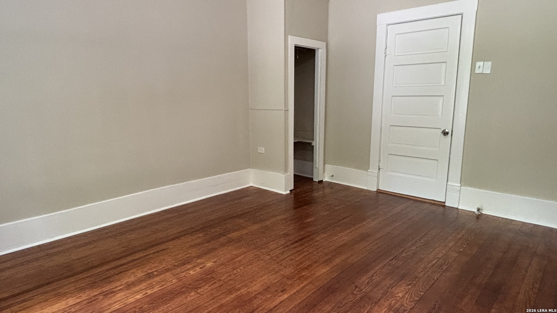 227 E College Street Seguin TX 78155