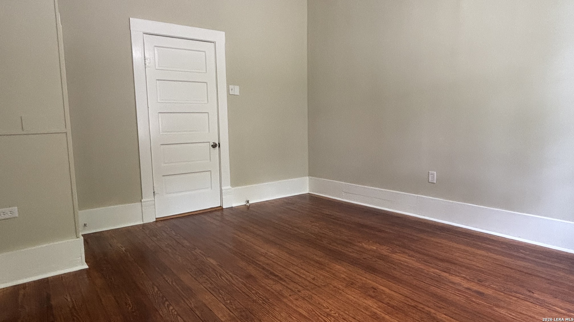 227 E College Street Seguin TX 78155