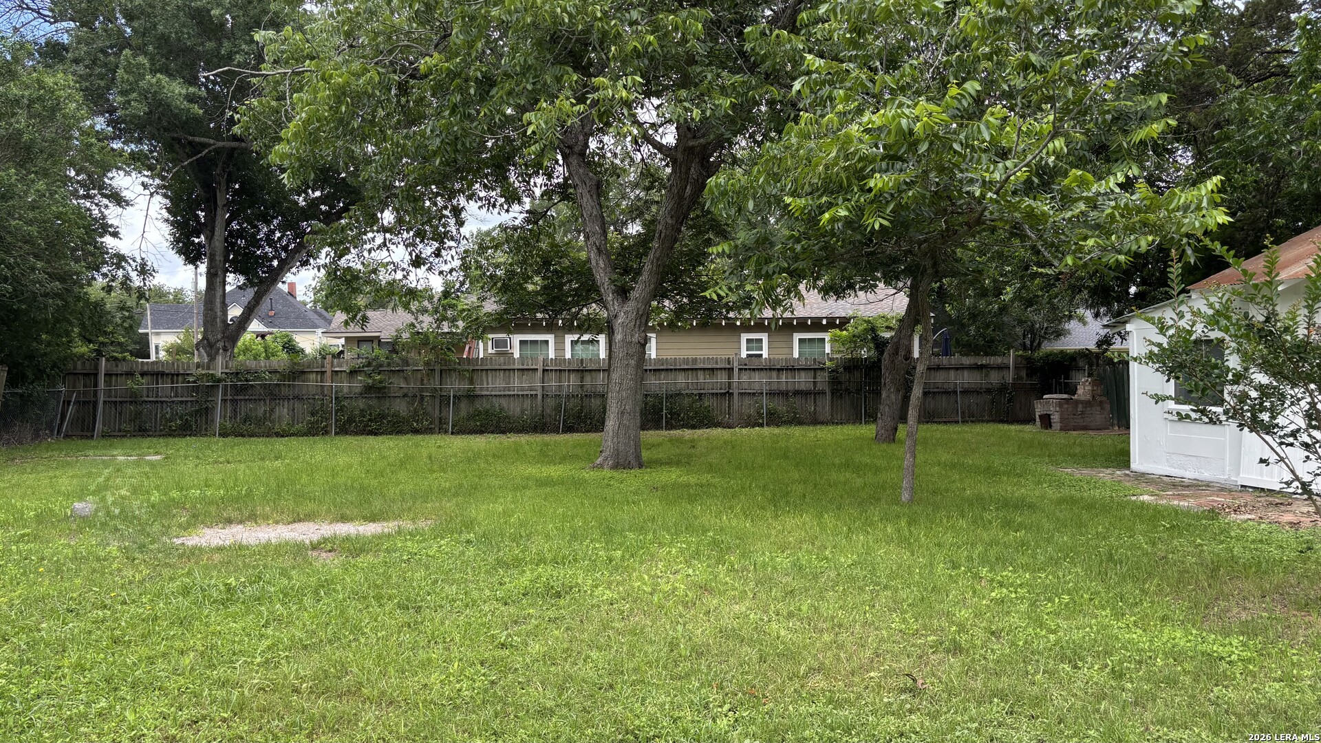 227 E College Street Seguin TX 78155