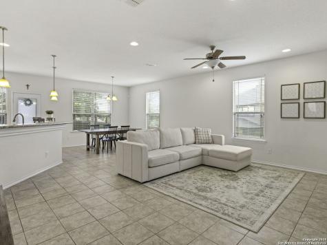 1338 Big Lake San Antonio TX 78245